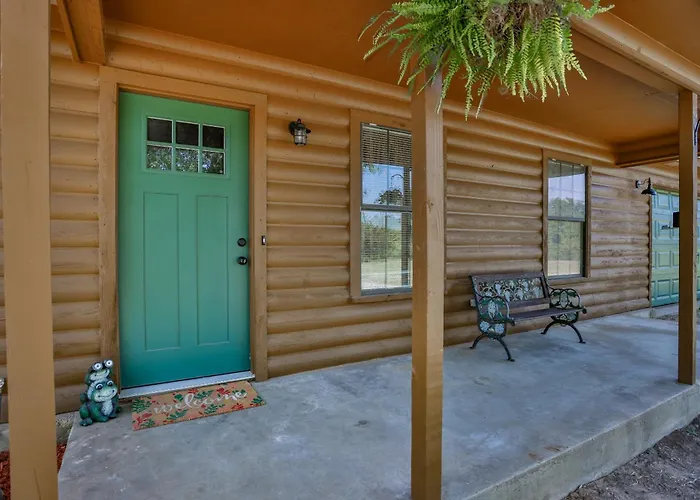 Tranquil 3-Bedroom Cabin Near Winstar Casino